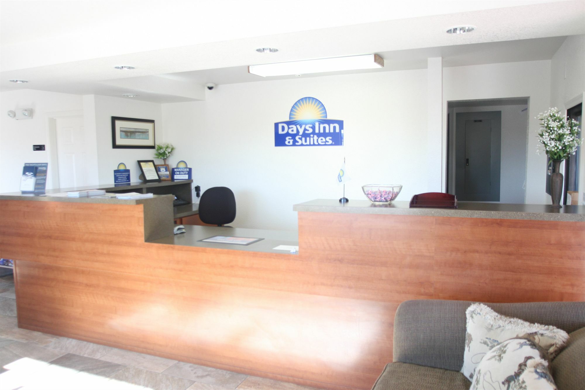 Days Inn & Suites By Wyndham Needles Exterior foto